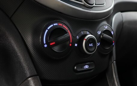 Hyundai Solaris II рестайлинг, 2012 год, 719 000 рублей, 16 фотография