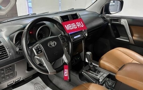 Toyota Land Cruiser Prado 150 рестайлинг 2, 2013 год, 3 197 000 рублей, 10 фотография