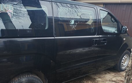 Hyundai Grand Starex Grand Starex I рестайлинг 2, 2009 год, 1 200 000 рублей, 1 фотография