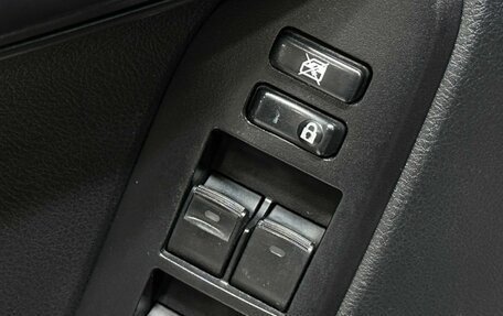 Toyota Land Cruiser Prado 150 рестайлинг 2, 2013 год, 3 197 000 рублей, 17 фотография