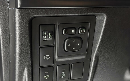 Toyota Land Cruiser Prado 150 рестайлинг 2, 2013 год, 3 197 000 рублей, 18 фотография