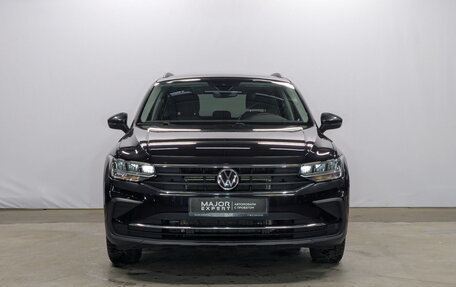 Volkswagen Tiguan II, 2021 год, 3 645 000 рублей, 2 фотография
