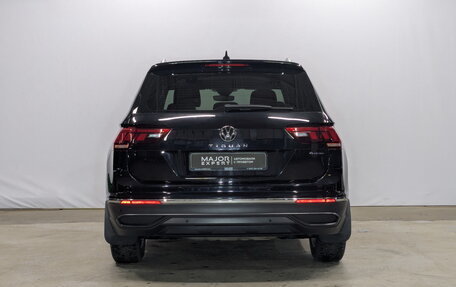 Volkswagen Tiguan II, 2021 год, 3 645 000 рублей, 6 фотография