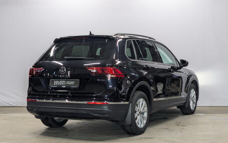 Volkswagen Tiguan II, 2021 год, 3 645 000 рублей, 5 фотография