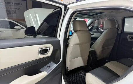 Honda Vezel, 2022 год, 1 900 013 рублей, 17 фотография