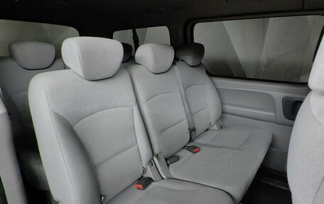 Hyundai H-1 II рестайлинг, 2019 год, 2 595 000 рублей, 16 фотография