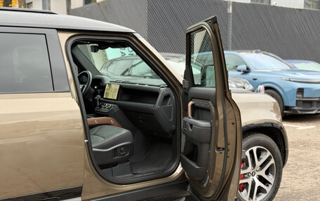 Land Rover Defender II, 2023 год, 9 290 000 рублей, 17 фотография