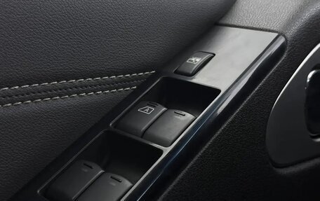 Nissan Navara (Frontier), 2012 год, 2 300 000 рублей, 12 фотография