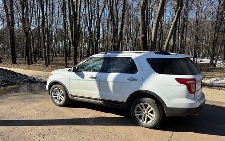 Ford Explorer VI, 2014 год, 1 800 000 рублей, 2 фотография