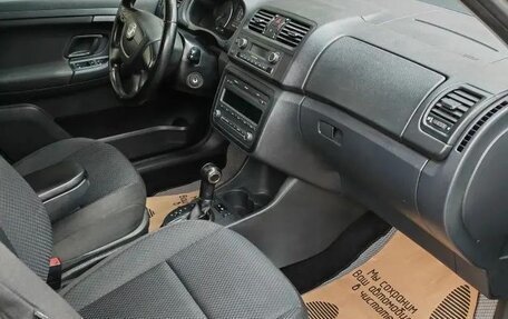 Skoda Fabia II, 2011 год, 920 000 рублей, 6 фотография