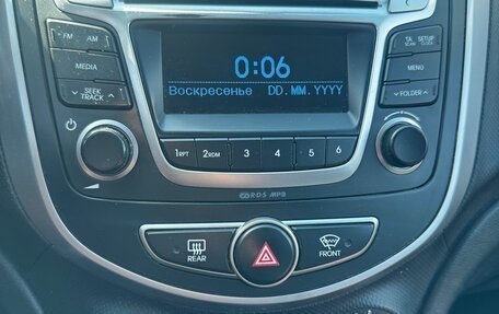 Hyundai Solaris II рестайлинг, 2015 год, 720 000 рублей, 11 фотография