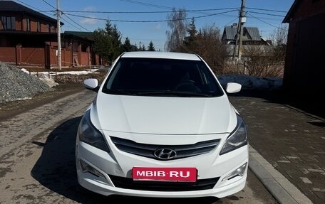 Hyundai Solaris II рестайлинг, 2015 год, 720 000 рублей, 4 фотография