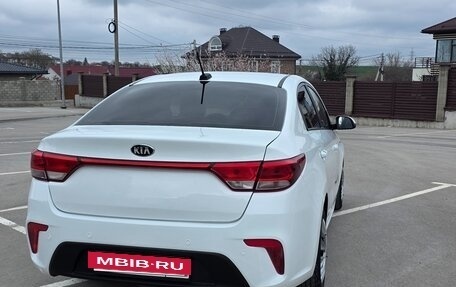 KIA Rio IV, 2018 год, 890 000 рублей, 8 фотография