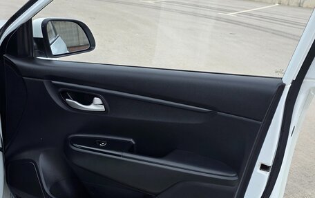 KIA Rio IV, 2018 год, 890 000 рублей, 23 фотография