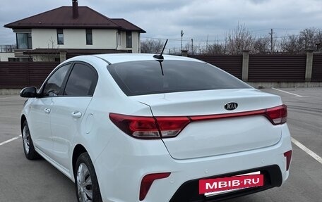 KIA Rio IV, 2018 год, 890 000 рублей, 9 фотография