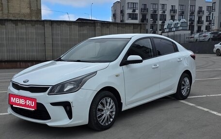 KIA Rio IV, 2018 год, 890 000 рублей, 11 фотография