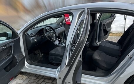 Volkswagen Passat B7, 2011 год, 910 000 рублей, 5 фотография