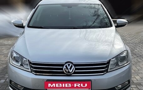 Volkswagen Passat B7, 2011 год, 910 000 рублей, 2 фотография