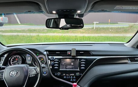 Toyota Camry, 2018 год, 2 360 000 рублей, 15 фотография