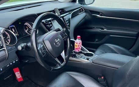 Toyota Camry, 2018 год, 2 360 000 рублей, 12 фотография