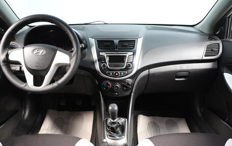 Hyundai Solaris II рестайлинг, 2016 год, 799 000 рублей, 10 фотография