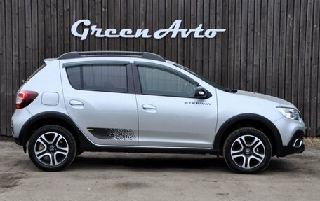 Renault Sandero II рестайлинг, 2022 год, 1 450 000 рублей, 6 фотография