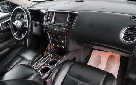 Nissan Pathfinder, 2015 год, 1 979 000 рублей, 12 фотография