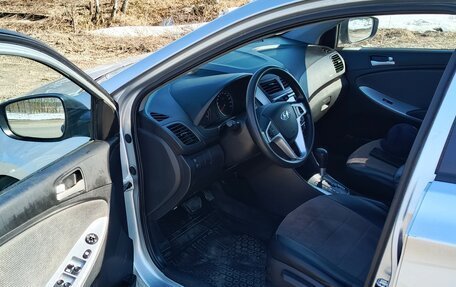 Hyundai Solaris II рестайлинг, 2011 год, 815 000 рублей, 10 фотография