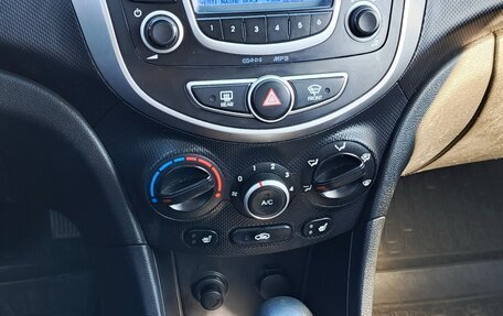 Hyundai Solaris II рестайлинг, 2011 год, 815 000 рублей, 8 фотография