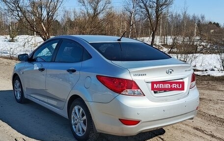 Hyundai Solaris II рестайлинг, 2011 год, 815 000 рублей, 11 фотография