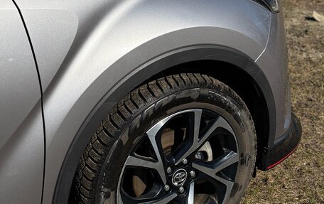 Toyota C-HR I рестайлинг, 2018 год, 2 100 000 рублей, 5 фотография