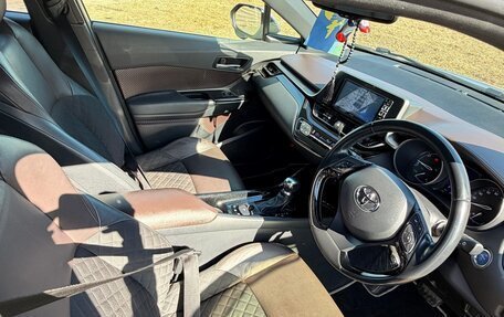 Toyota C-HR I рестайлинг, 2018 год, 2 100 000 рублей, 10 фотография