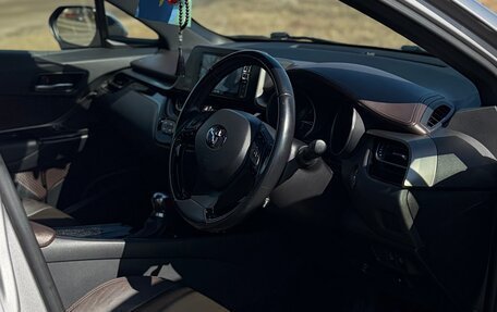 Toyota C-HR I рестайлинг, 2018 год, 2 100 000 рублей, 6 фотография