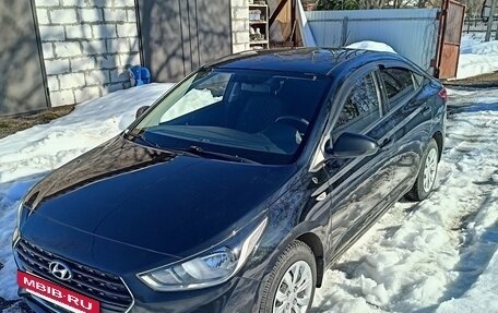 Hyundai Solaris II рестайлинг, 2019 год, 1 600 000 рублей, 4 фотография