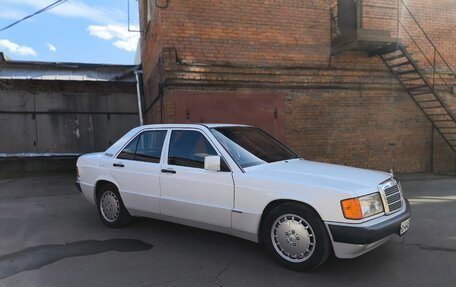 Mercedes-Benz 190 (W201), 1992 год, 2 400 000 рублей, 3 фотография