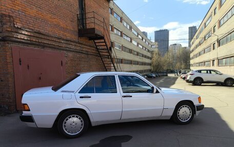 Mercedes-Benz 190 (W201), 1992 год, 2 400 000 рублей, 7 фотография