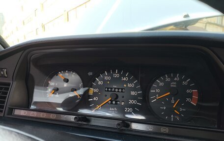 Mercedes-Benz 190 (W201), 1992 год, 2 400 000 рублей, 17 фотография