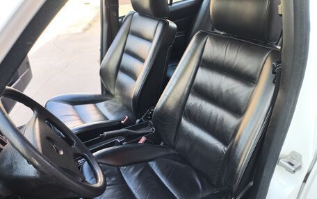 Mercedes-Benz 190 (W201), 1992 год, 2 400 000 рублей, 19 фотография