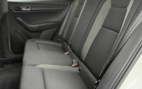 Skoda Karoq I, 2022 год, 2 390 000 рублей, 18 фотография