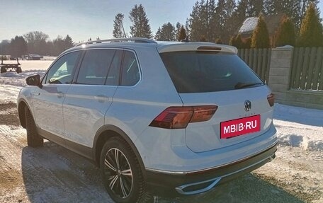 Volkswagen Tiguan II, 2021 год, 2 640 000 рублей, 7 фотография