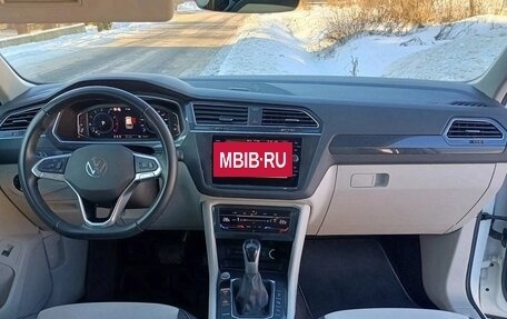 Volkswagen Tiguan II, 2021 год, 2 640 000 рублей, 11 фотография