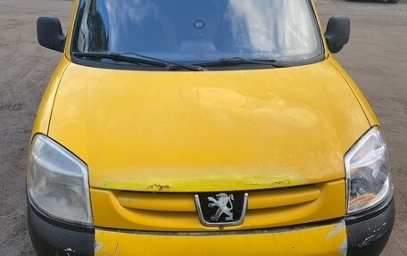 Peugeot Partner II рестайлинг 2, 2011 год, 310 000 рублей, 2 фотография