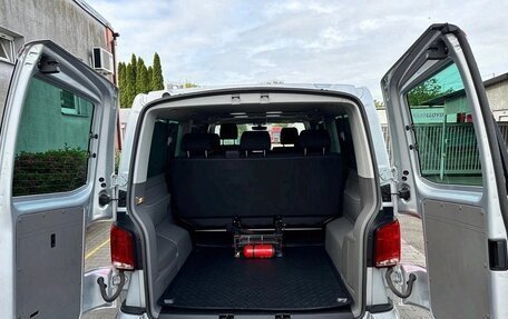 Volkswagen Caravelle T6 рестайлинг, 2023 год, 3 840 000 рублей, 8 фотография