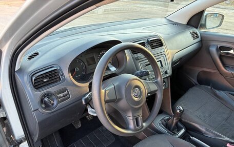 Volkswagen Polo VI (EU Market), 2013 год, 850 000 рублей, 9 фотография