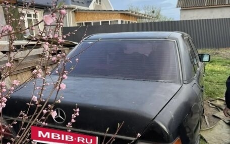 Mercedes-Benz E-Класс, 1992 год, 150 000 рублей, 3 фотография