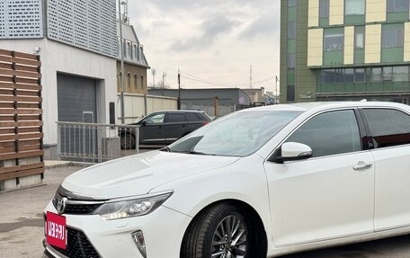 Toyota Camry, 2017 год, 2 250 000 рублей, 2 фотография