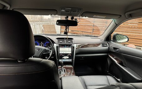 Toyota Camry, 2017 год, 2 250 000 рублей, 6 фотография