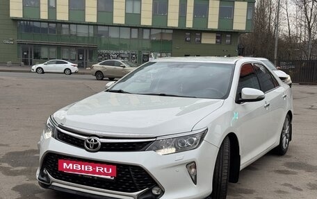 Toyota Camry, 2017 год, 2 250 000 рублей, 9 фотография
