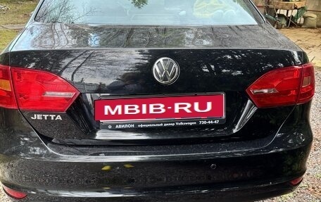 Volkswagen Jetta VI, 2012 год, 950 000 рублей, 2 фотография