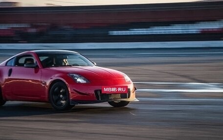 Nissan 350Z, 2002 год, 2 100 000 рублей, 14 фотография